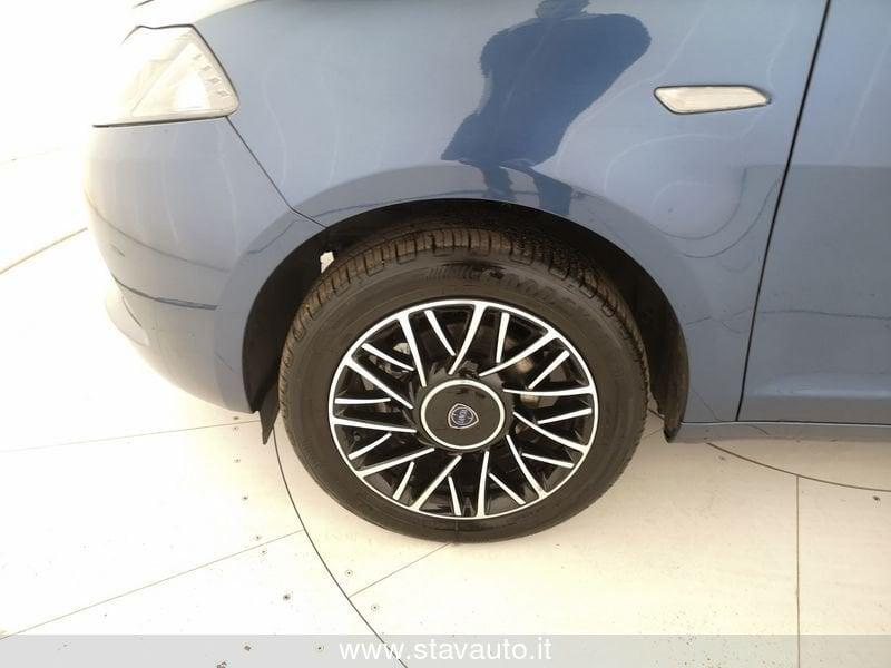 Lancia Ypsilon 1.0 FireFly 5 porte S&S Hybrid Platino