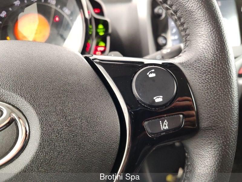 Toyota Aygo Aygo Connect 1.0 VVT-i 72 CV 5 porte x-wave MMT