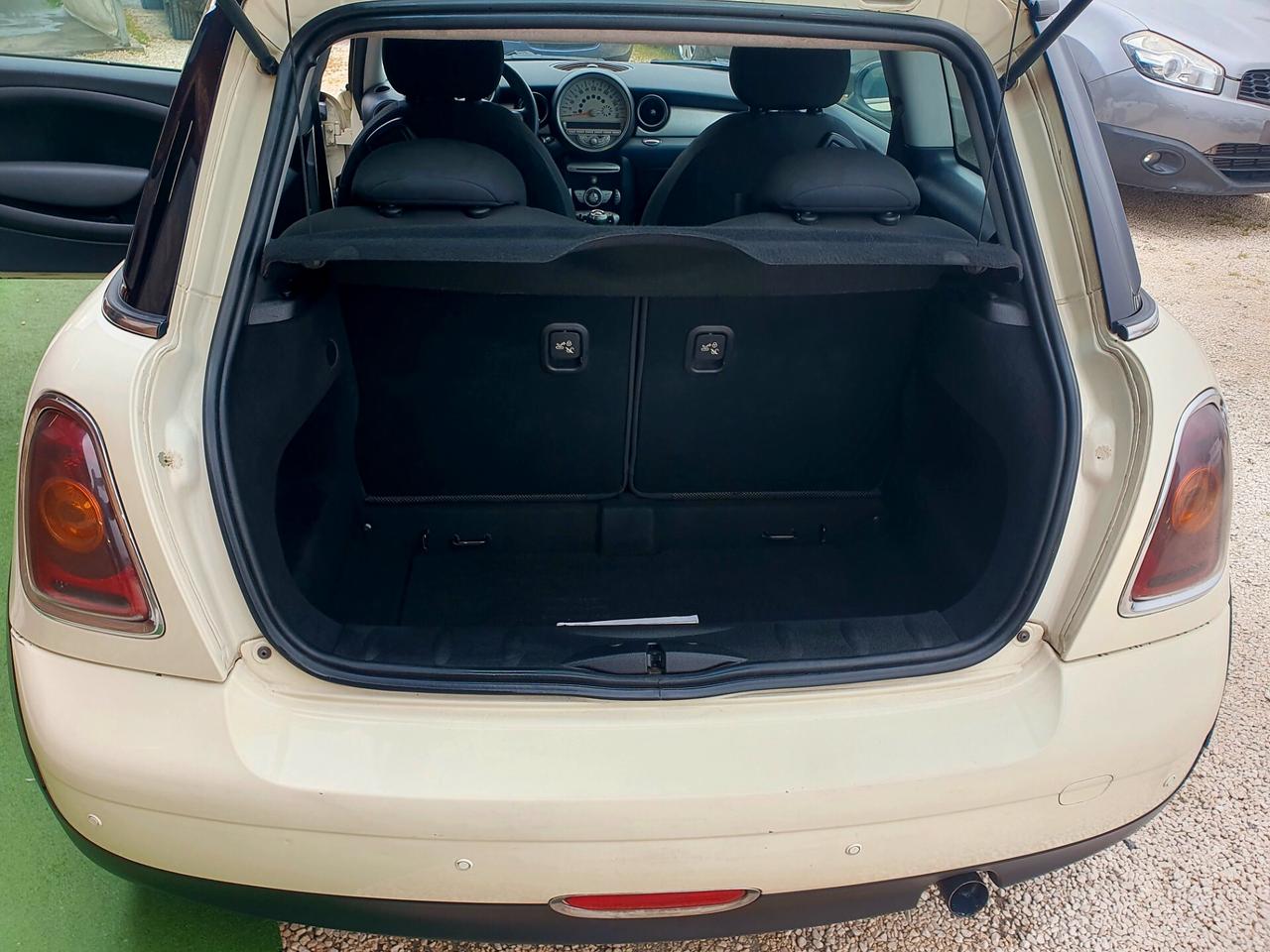 Mini 1.6 16V Cooper D