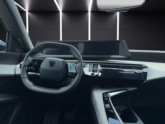 PEUGEOT 5008 Hybrid 136 e-DCS6 Allure Pack