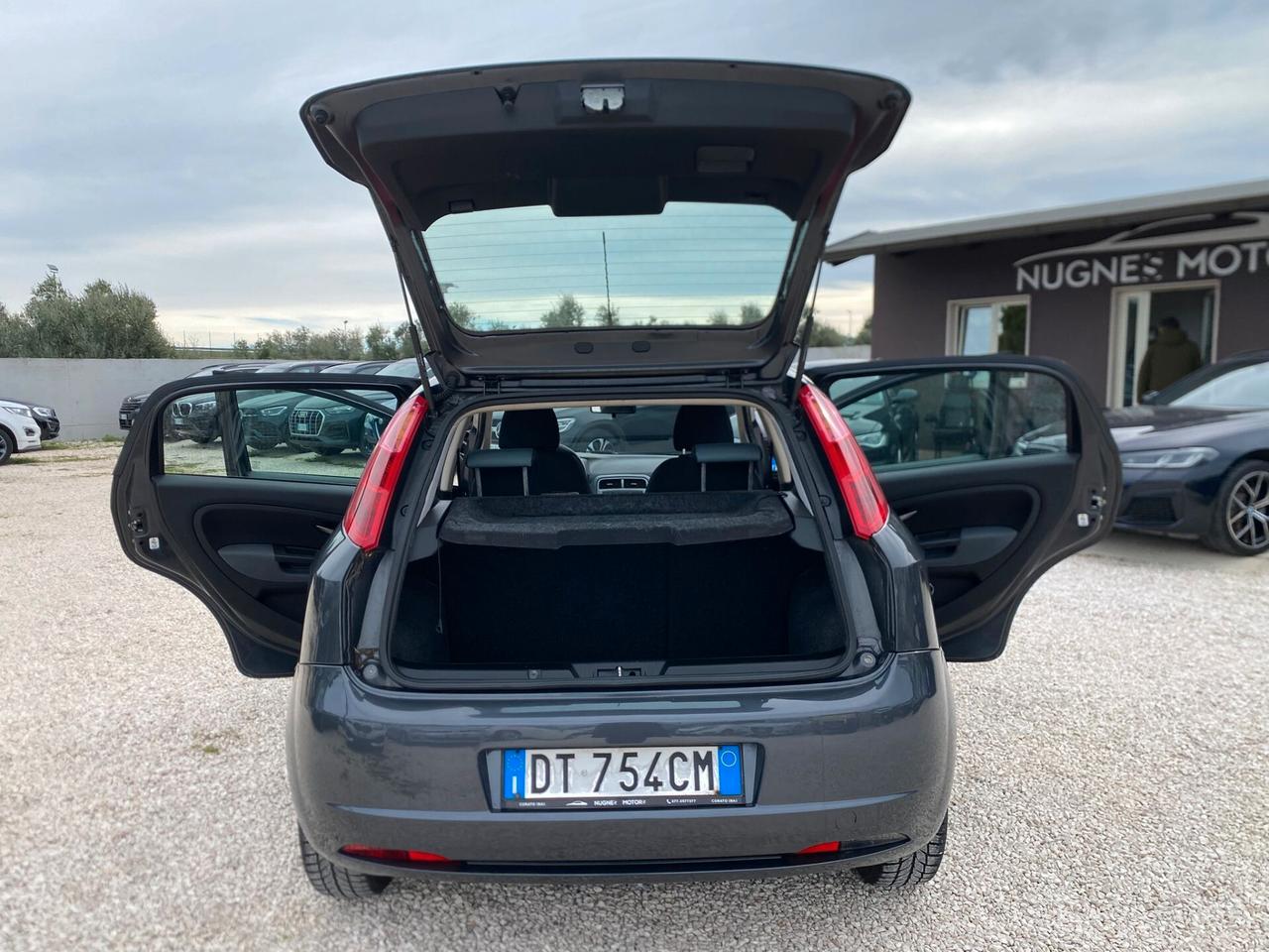 FIAT GRANDE PUNTO 1.2 BENZINA DYNAMIC 5P UNICO PROPIETARIO NEOPATENTATI