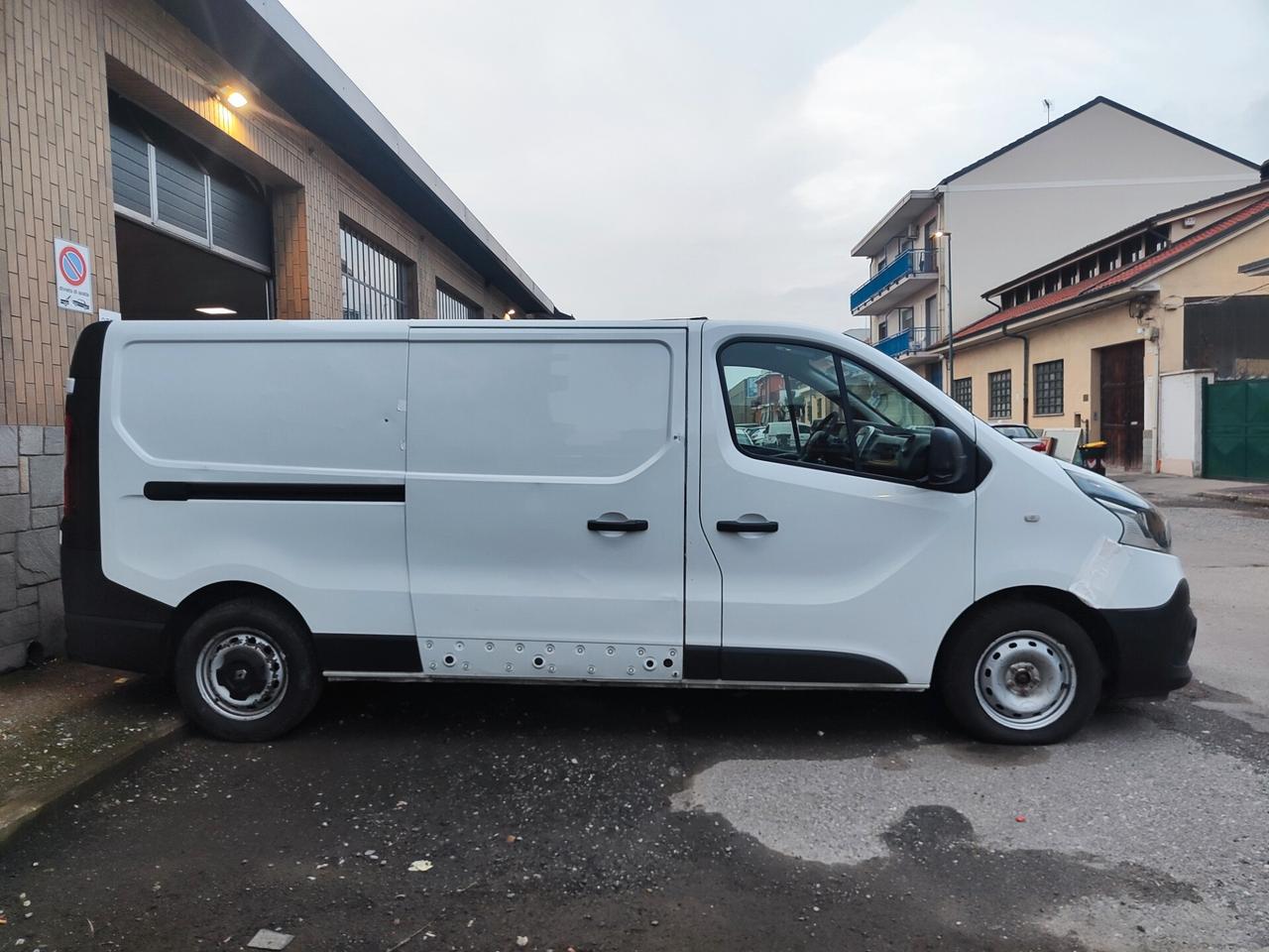 Renault Traffic passo lungo