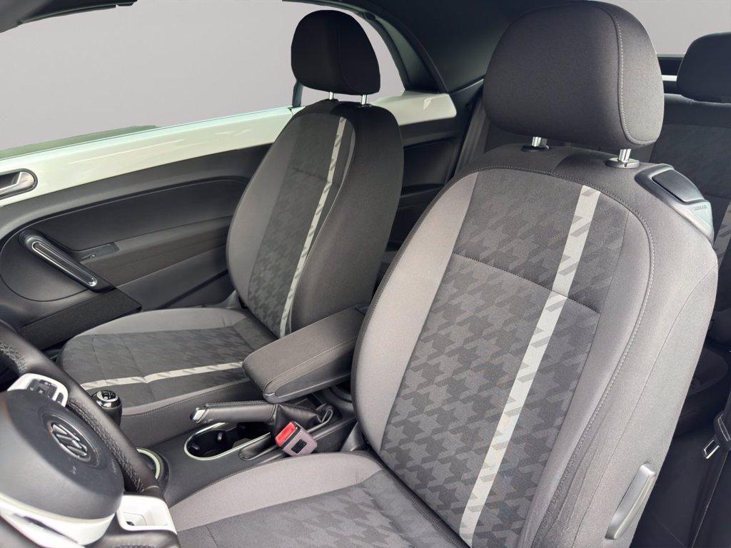 VOLKSWAGEN Maggiolino cabrio 2.0 tdi design 110cv del 2018