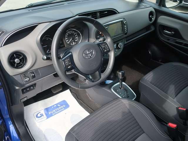 Toyota Yaris Yaris III 2017 5p 1.5h Business