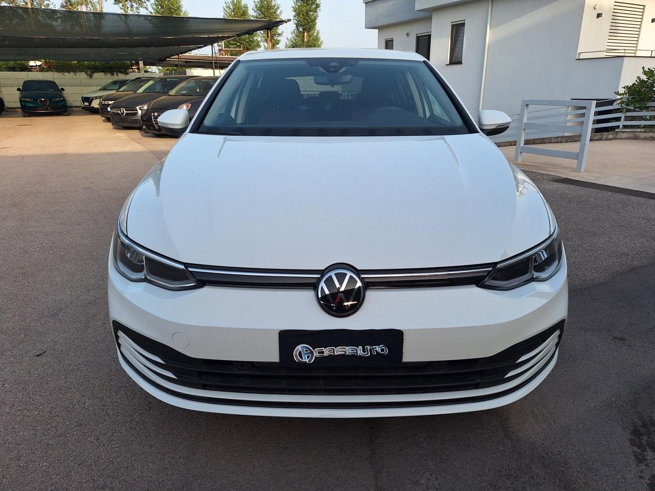 Volkswagen Golf LIFE 1.0 eTSI 110cv DSG NAV+RETROCAM. 2023