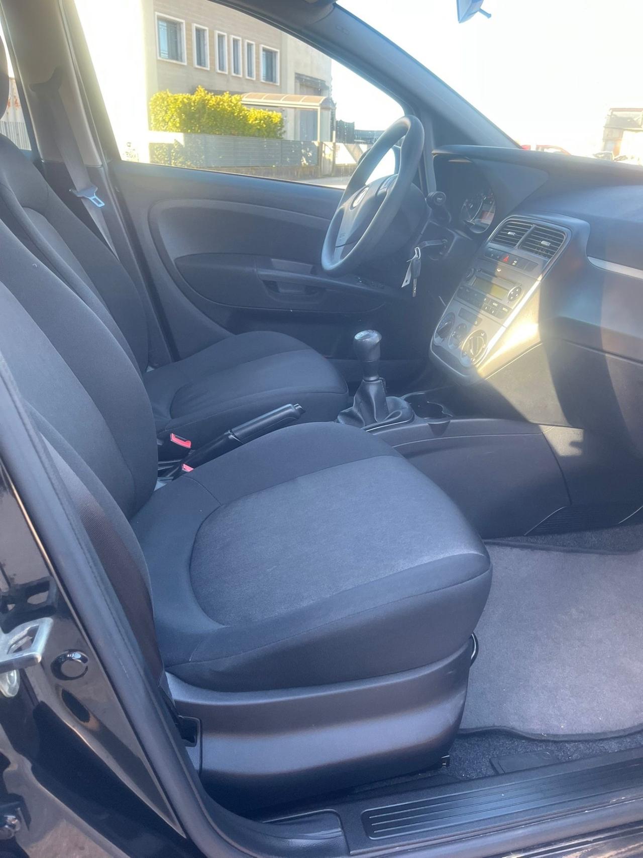 Fiat Punto 1.3 MJT 5 porte anno 2014 per neo pat