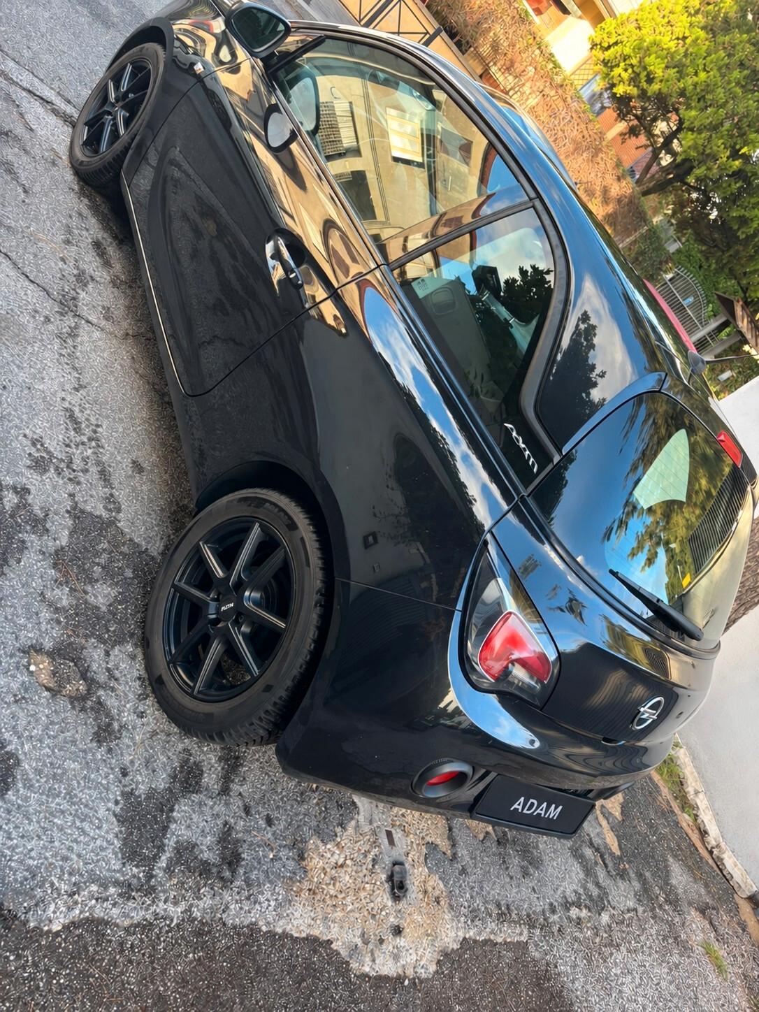 Opel Adam 1.2 70 CV