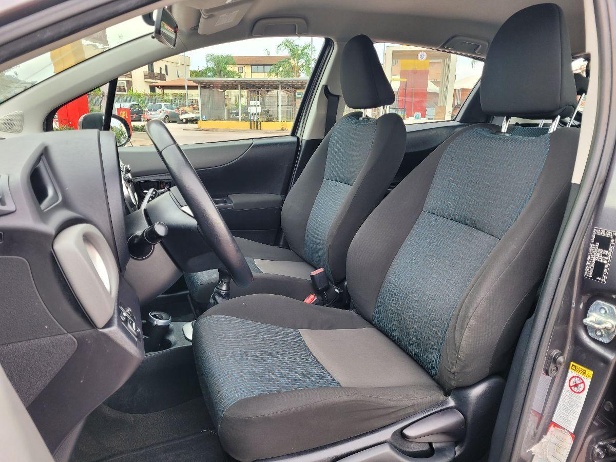 TOYOTA - Yaris - 1.0 3 porte Lounge