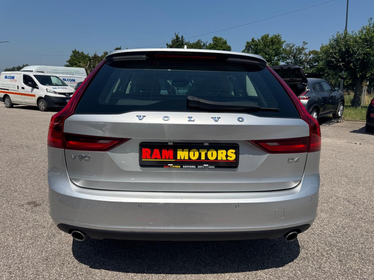 Volvo V90 D4 Geartronic R-design FULL SERVICE VOLVO
