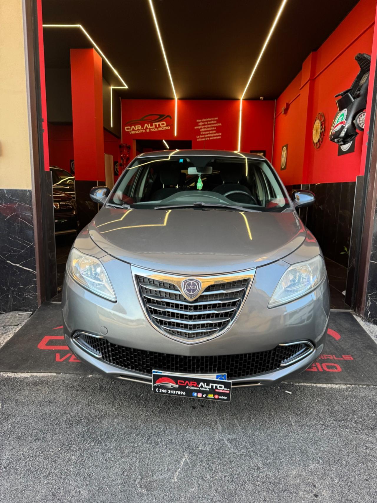 Lancia Ypsilon 1.2 69 CV 5 porte GPL Ecochic Platinum