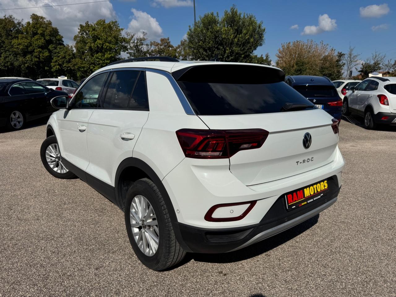 Volkswagen T-Roc 1.0 TSI Style ADATTA A NEOPTANTATI