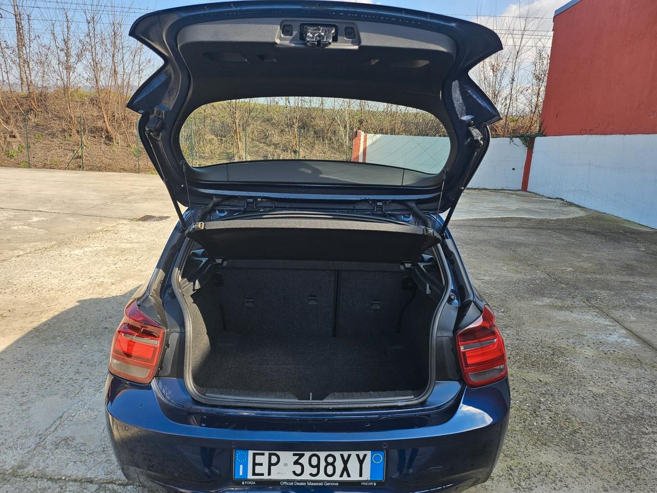 Bmw 118 118d 5p. Unique