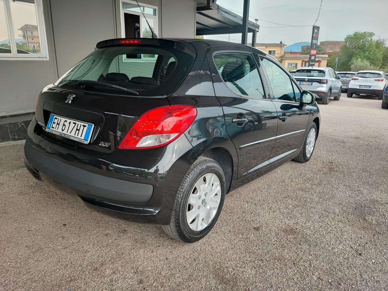 Peugeot 207 1.4 8V 75CV 5p. Active