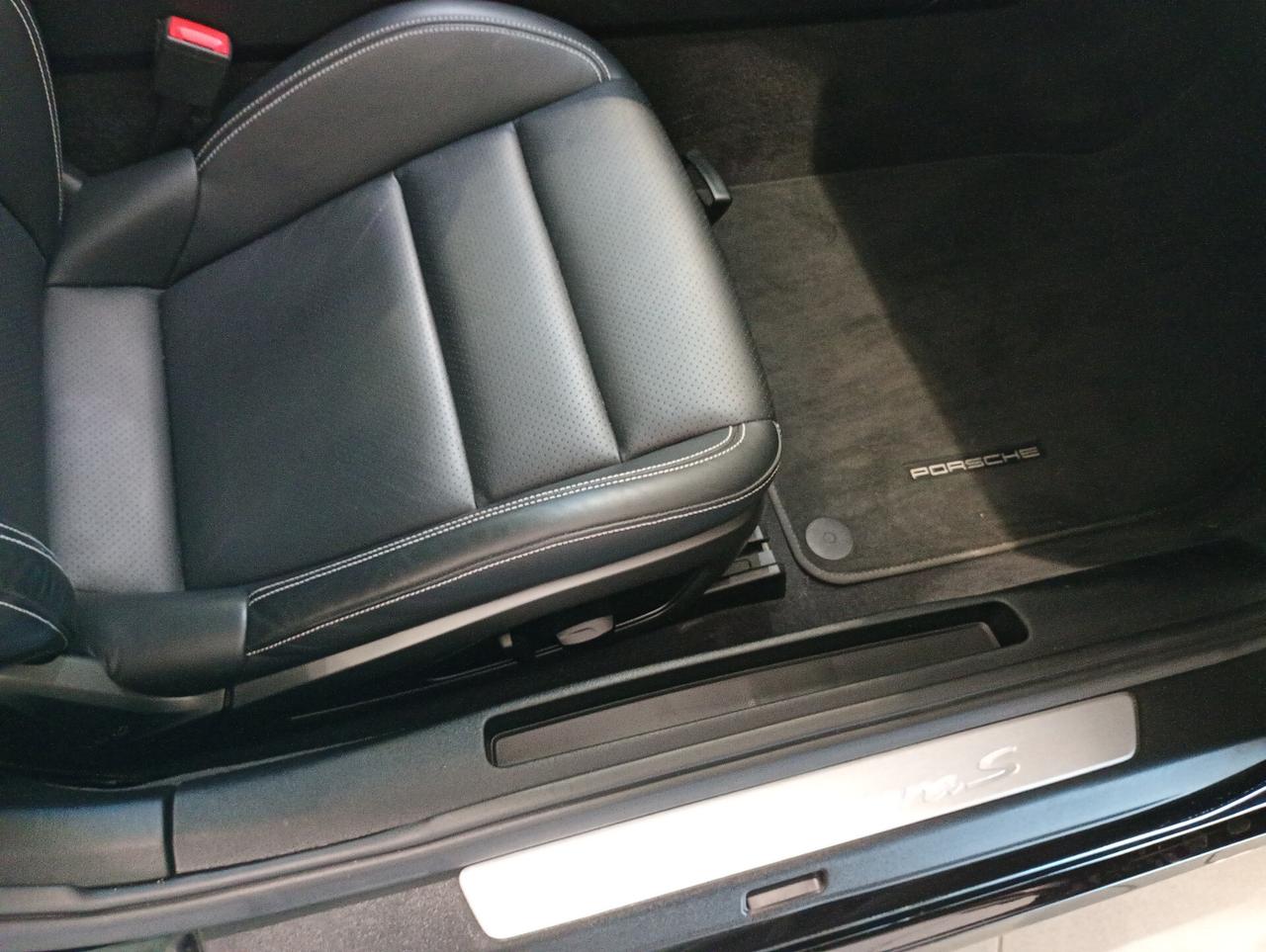 Porsche 911 Carrera S