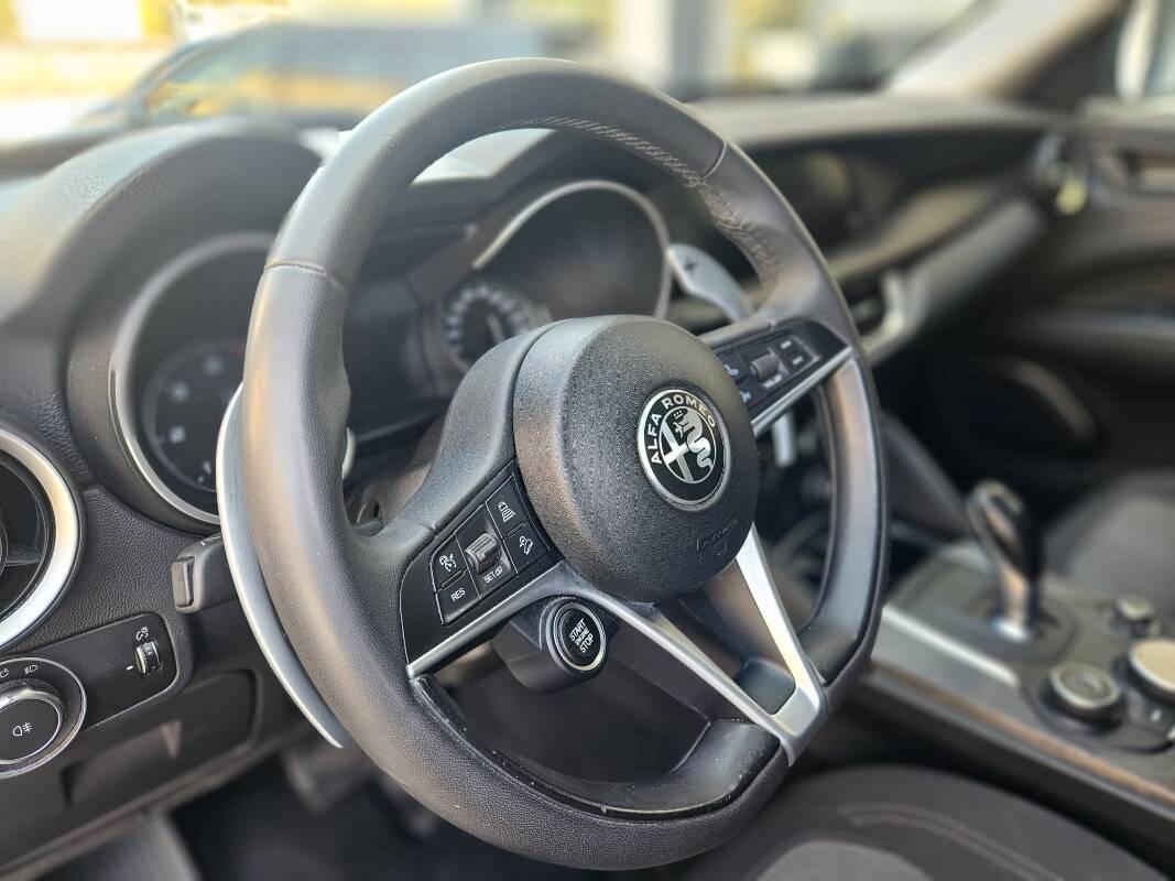 Alfa Romeo Stelvio 2.2 t Sport Tech rwd 160cv auto
