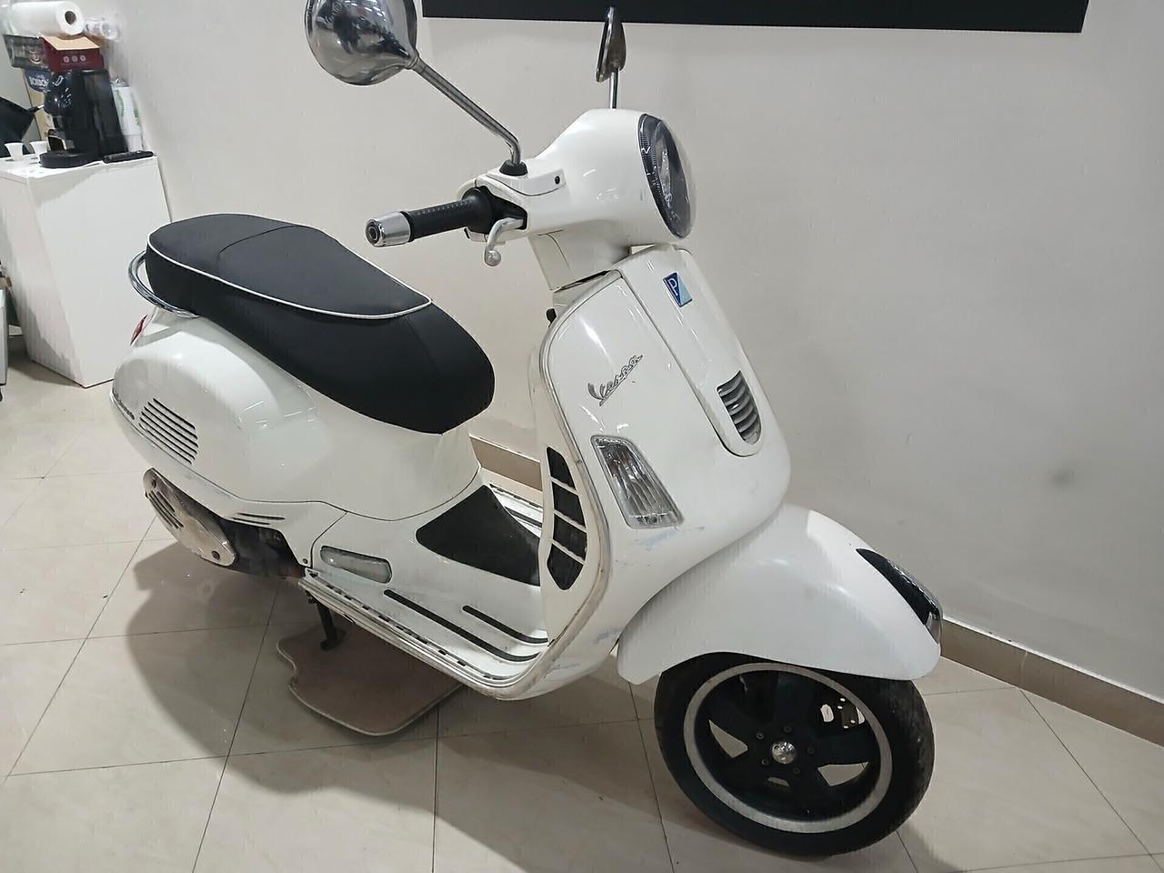 300 GTS GARANTITA 12 MESI