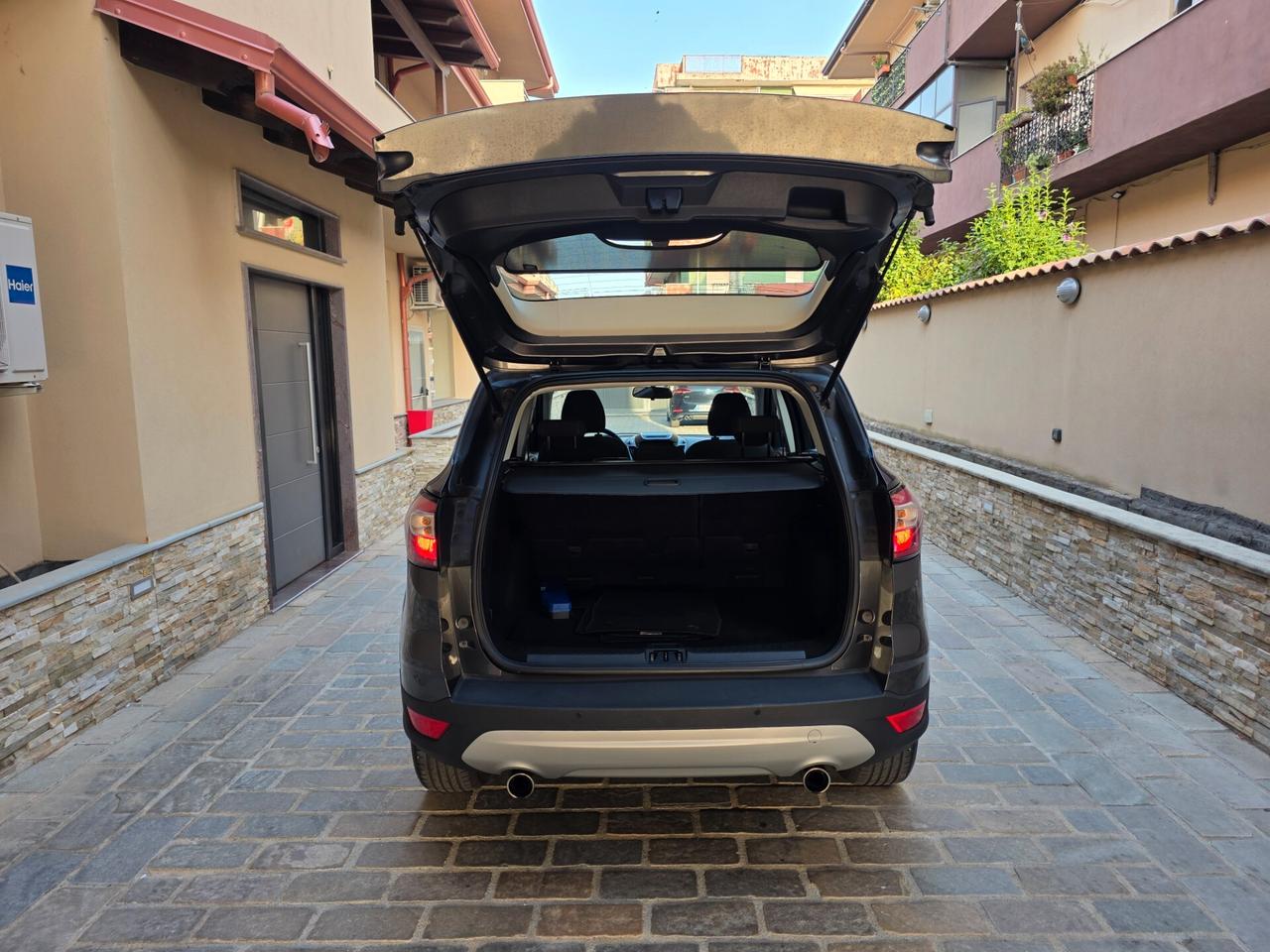 Ford Kuga 1.5 TDCI 120 CV S&S 2WD Titanium