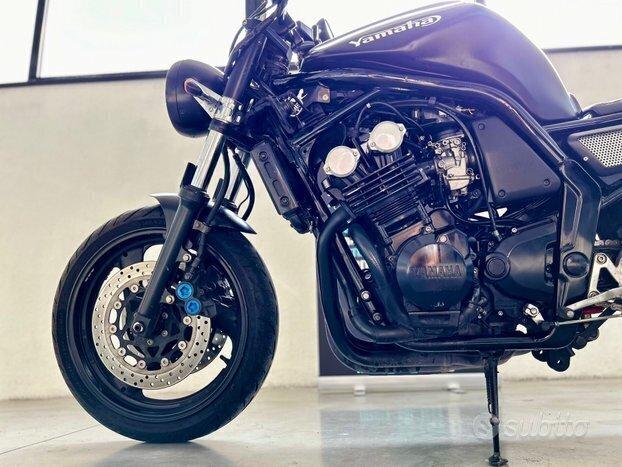 Yamaha FZ6 Fazer CAFE' RACER