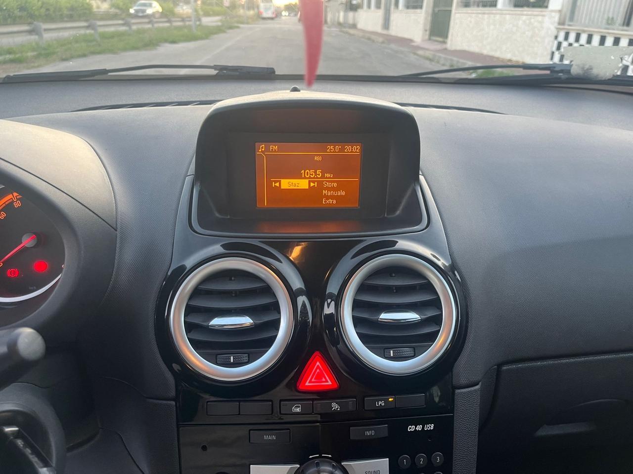 Opel Corsa 1.2 5 porte GPL-TECH Edition Unipro 2014