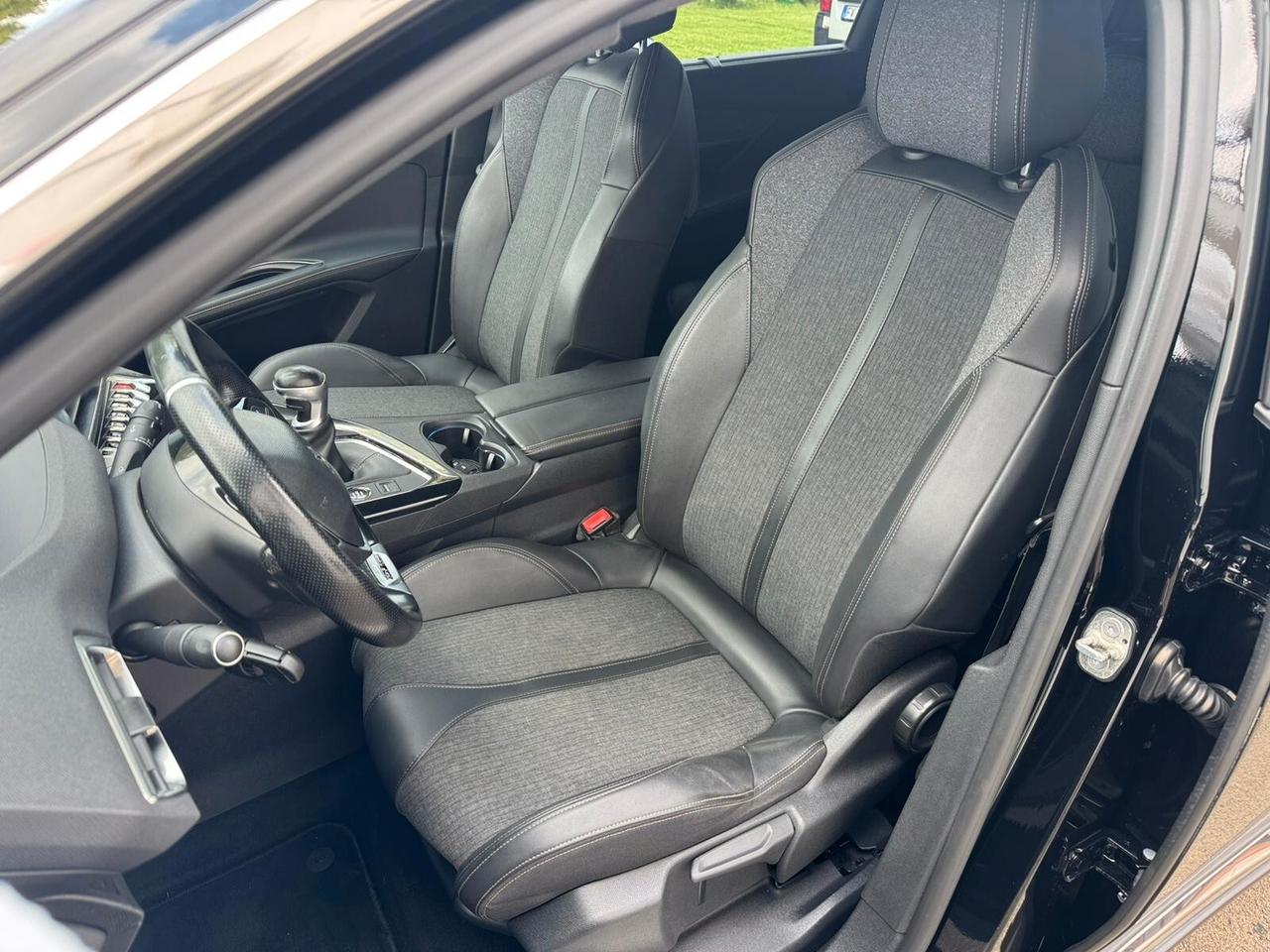 Peugeot 5008 GT-Line 7Posti