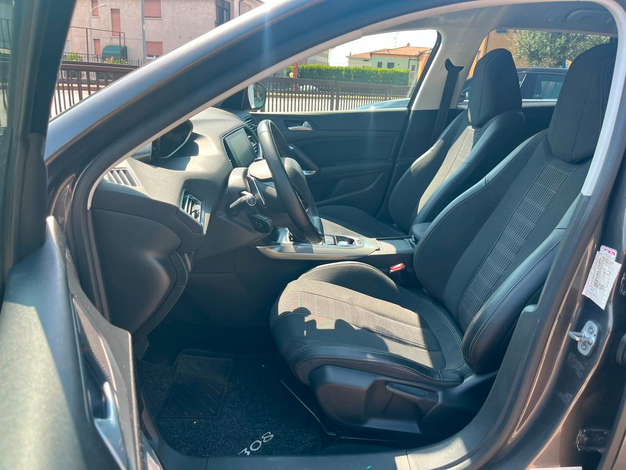 Peugeot 308 BlueHDi 130 S&S EAT6 SW Allure