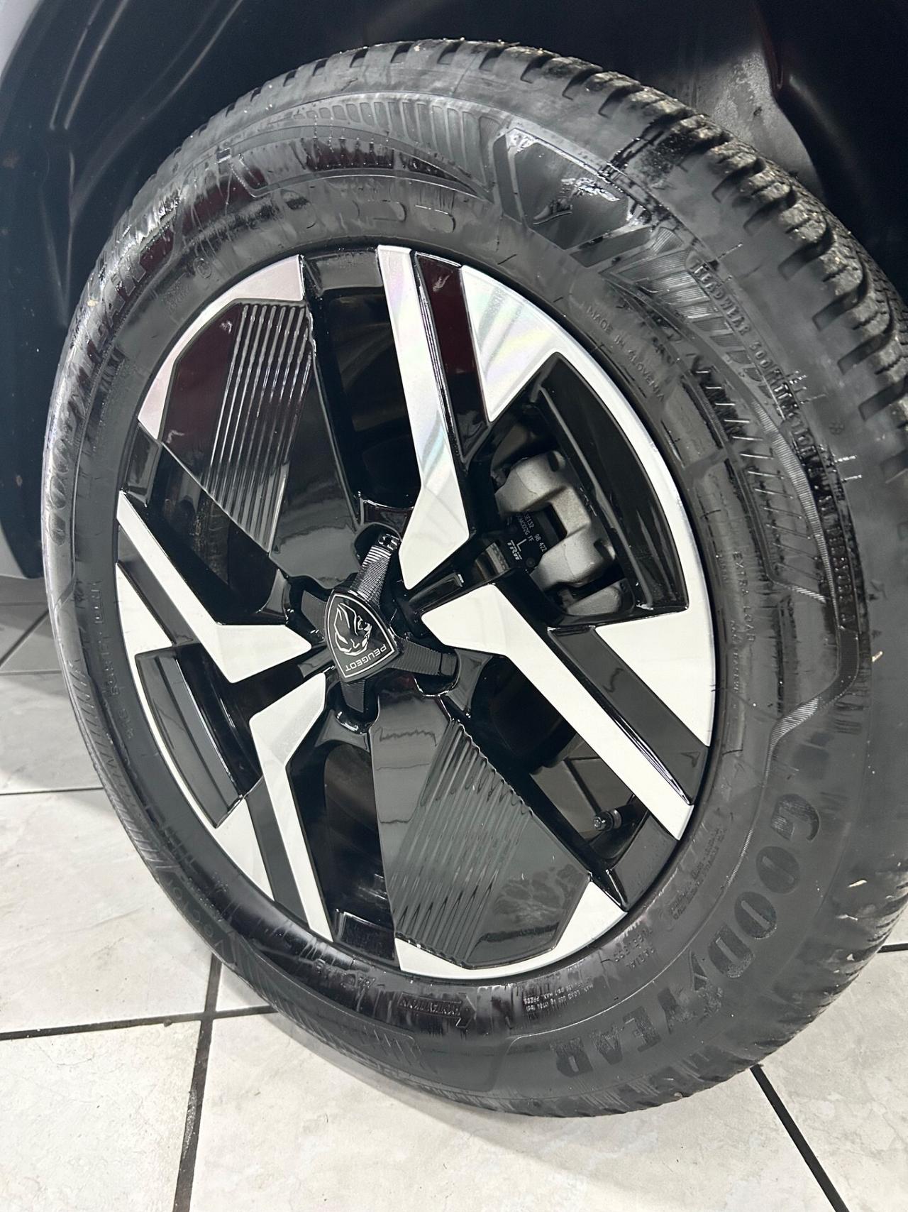 Peugeot 2008 PureTech 100 S&S Active