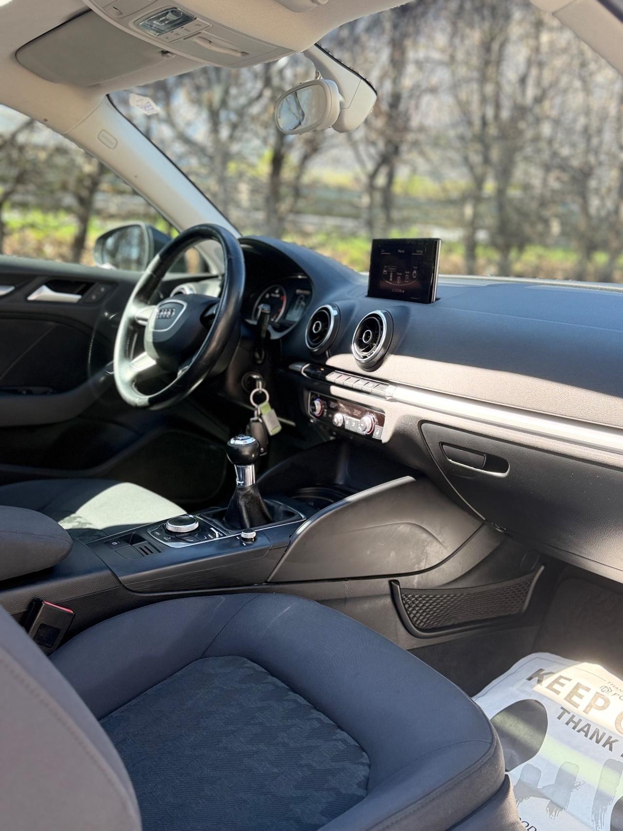 Audi A3 1.6 TDI TETTO OK NEOPATENTATI