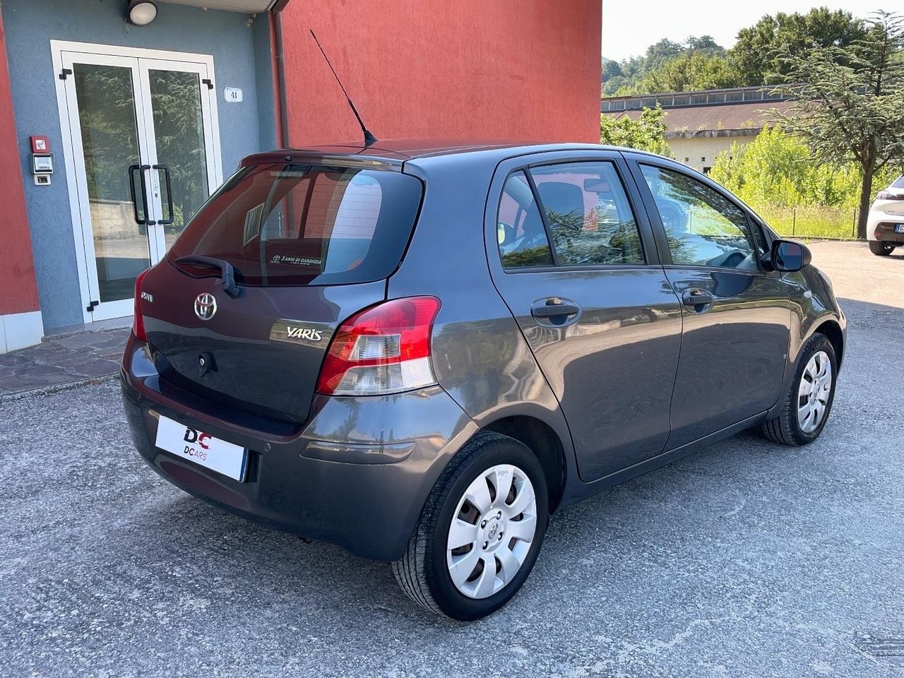 Toyota Yaris 1.0 5 porte