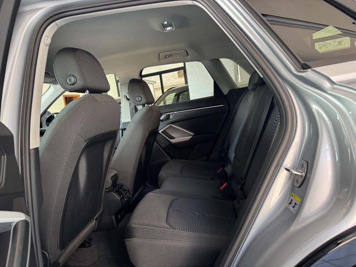 AUDI Q3 35TDI S tronic Business UNICO PROP/ MATRIX