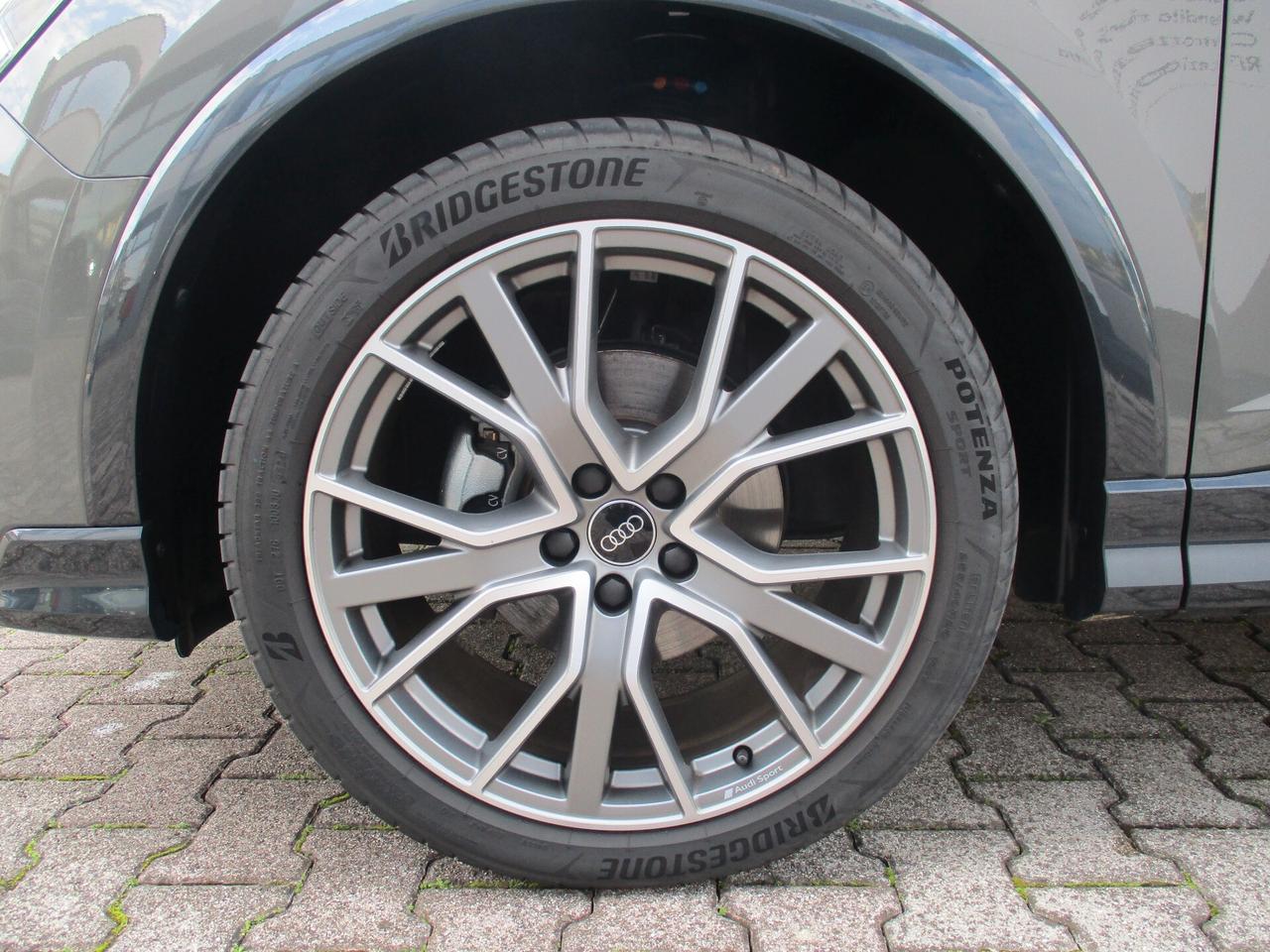 Audi Q3 35 TDI S tronic line edition