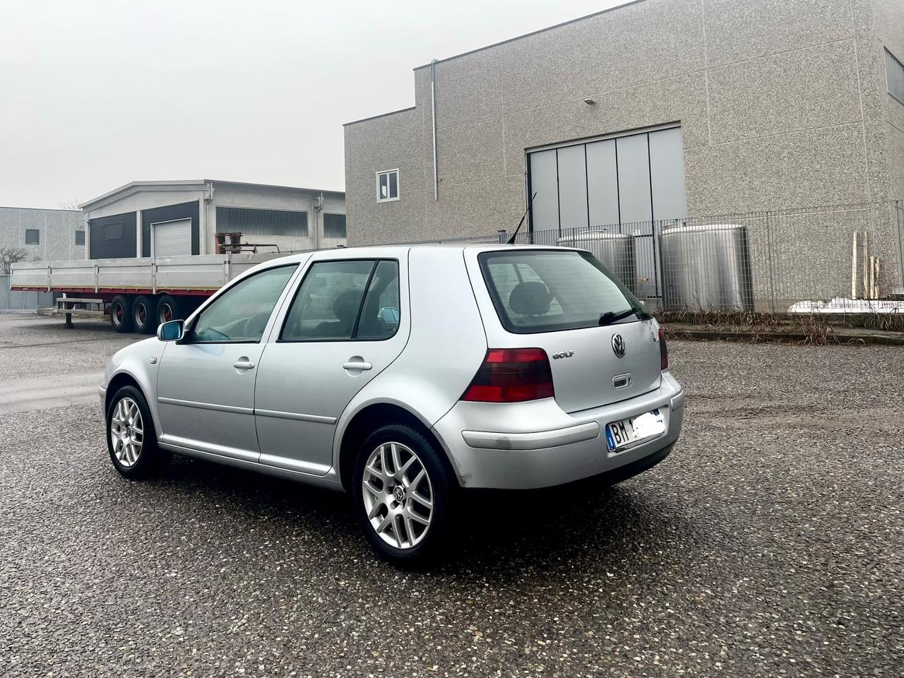 Volkswagen Golf 1.9 TDI/110 CV cat 5p. Comfortline