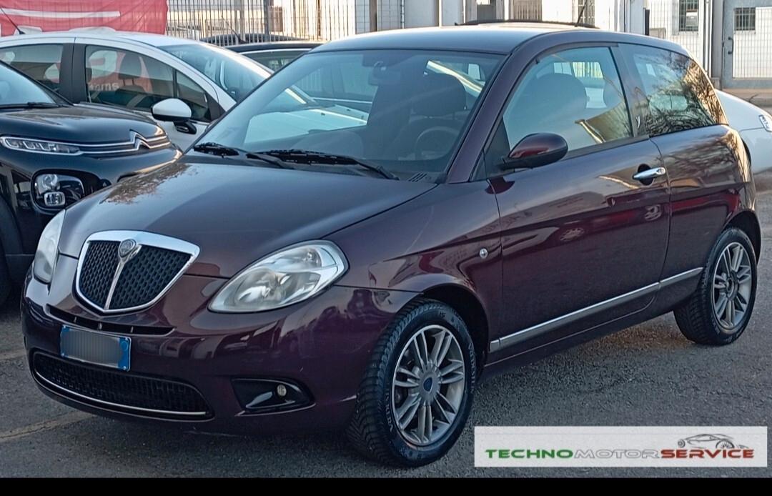 Lancia Ypsilon 1.2 Argento