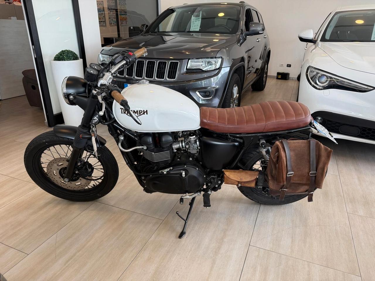 Triumph Bonneville 800 cafe racer carburatore