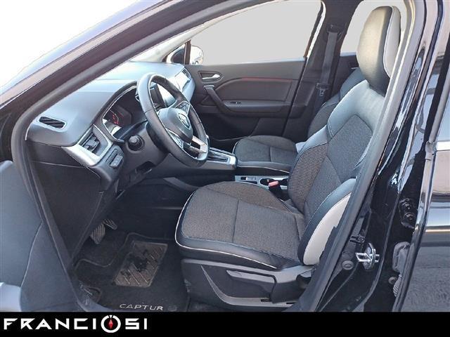 RENAULT Captur 1.6 E-TECH Hybrid Intens Auto