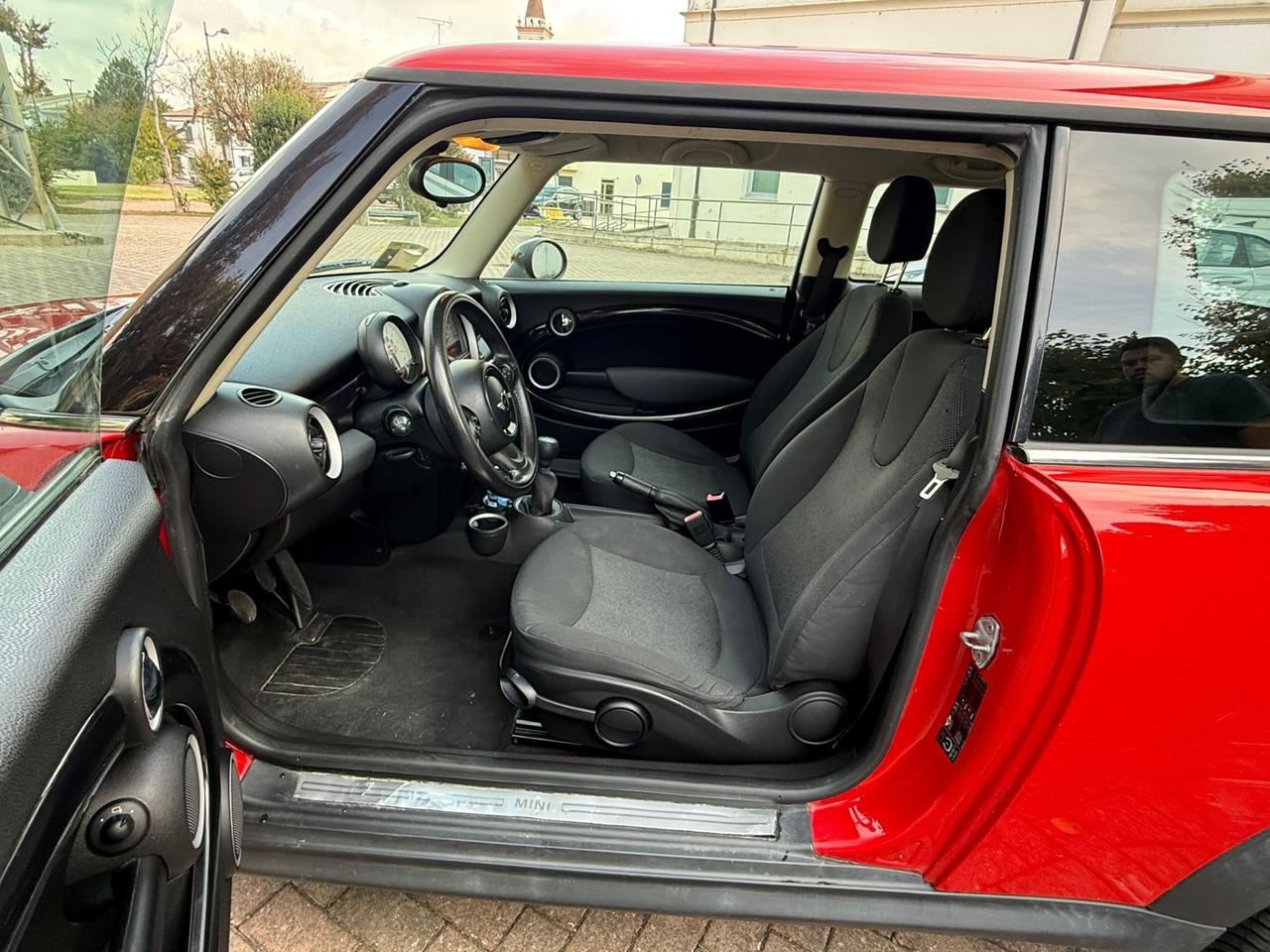 Mini 1.6 16V One (55kW)