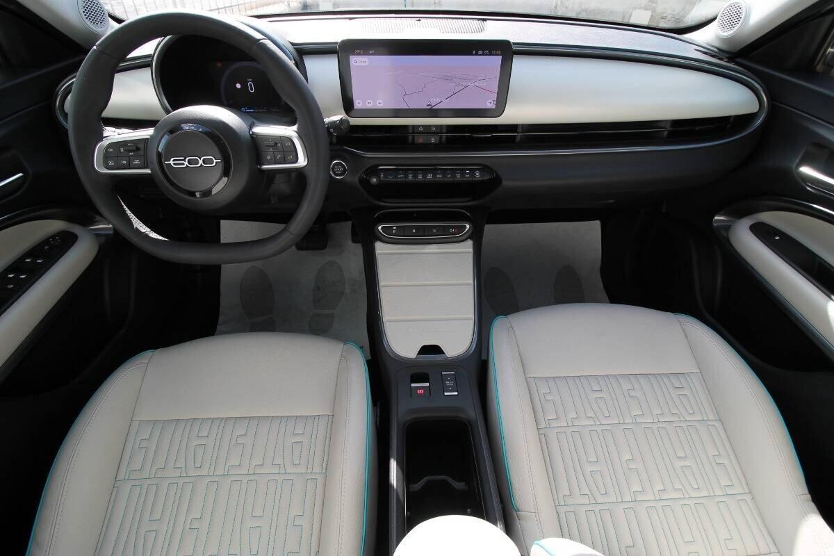 Fiat 600e La Prima 15.000km |2024