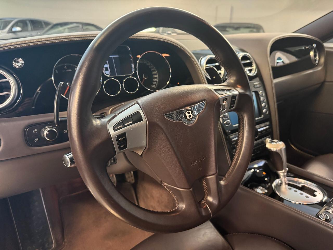 Bentley Continental GT 6.0 Speed - 610CV