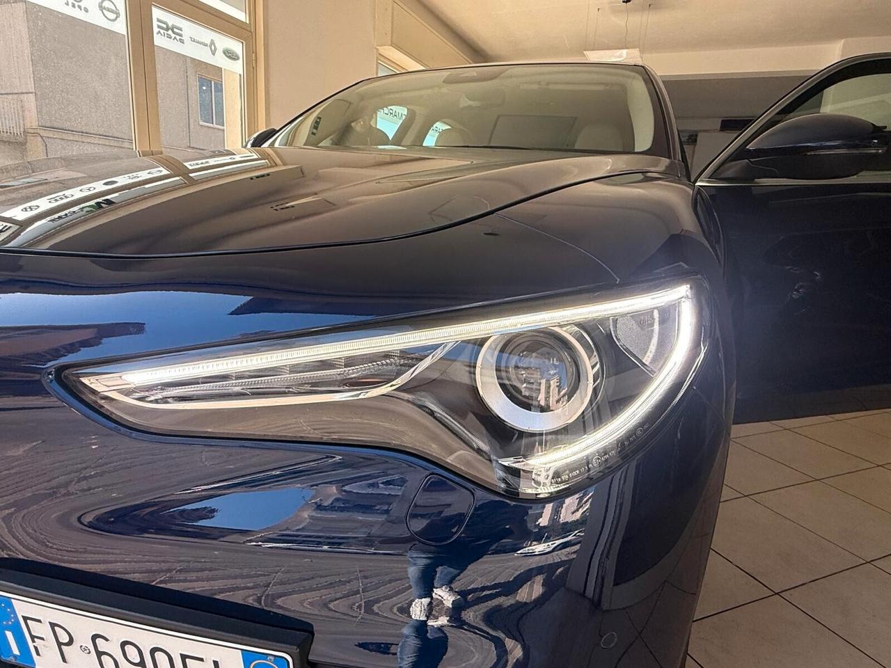 Alfa Romeo Stelvio 2.2 Turbodiesel 210 CV AT8 Q4 Super