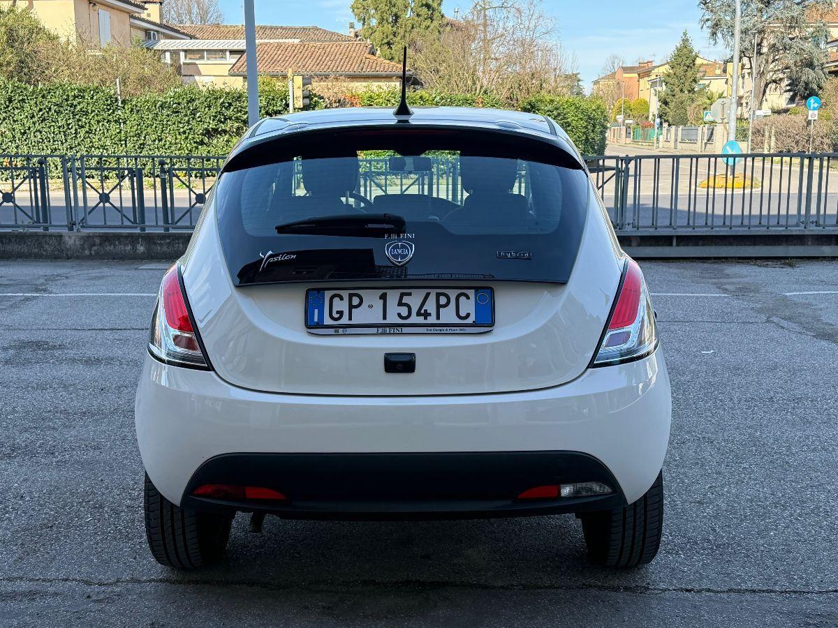 LANCIA - Ypsilon - 1.0 FireFly 5p. S&S Hybrid GOLD