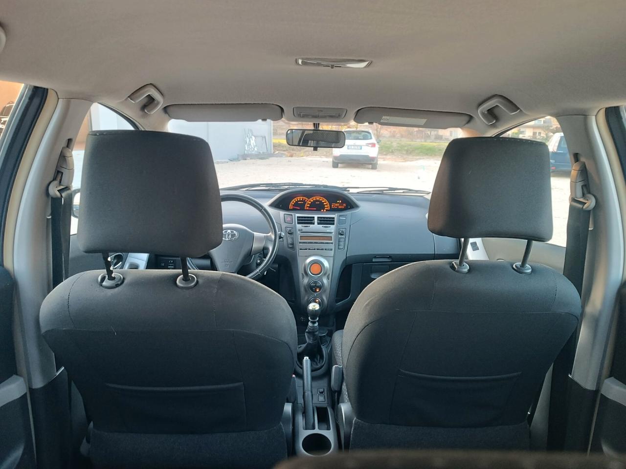 Toyota Yaris 1.3 benzina frizione nuova