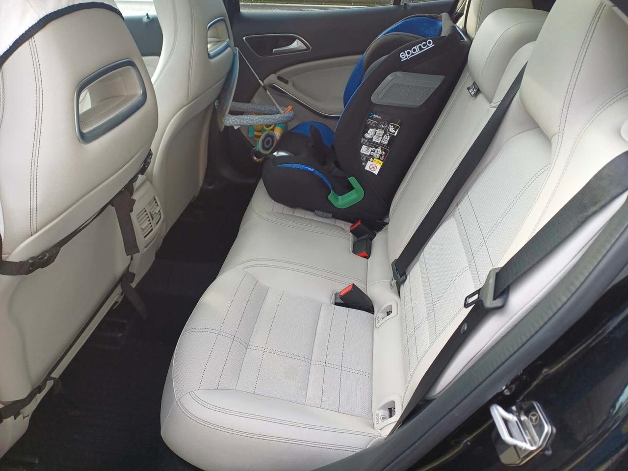 Mercedes-benz GLA 200 d Automatic 4Matic Premium