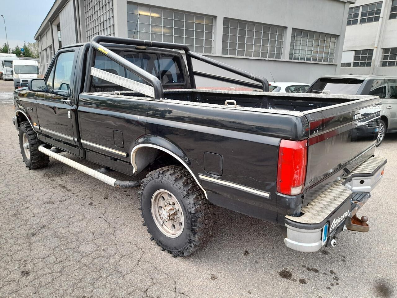 Ford F 250 F-250 XLT PICK UP