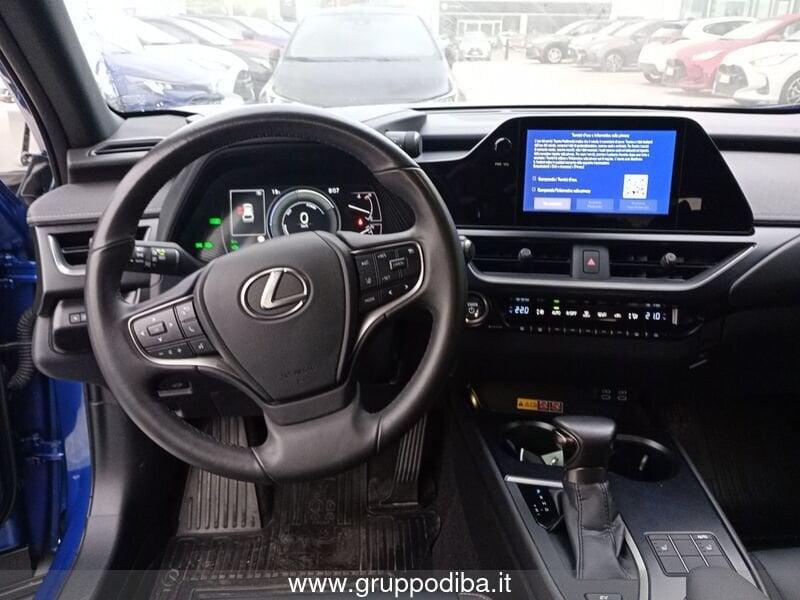 Lexus UX UX250H 2.0H ECVT 2WD DES MY23