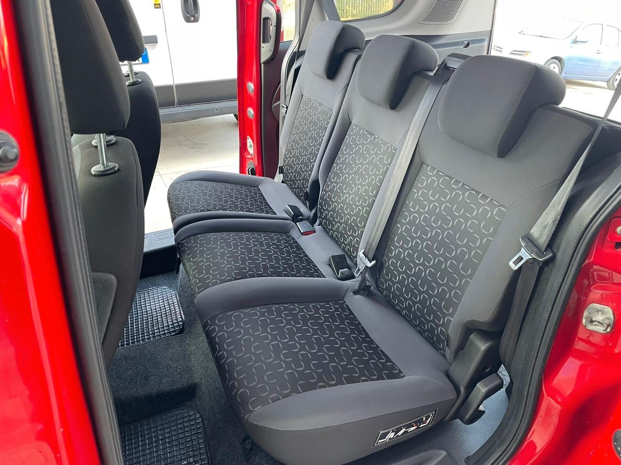 Fiat Doblo Doblò 1.6 MJT 105 cv autovettura