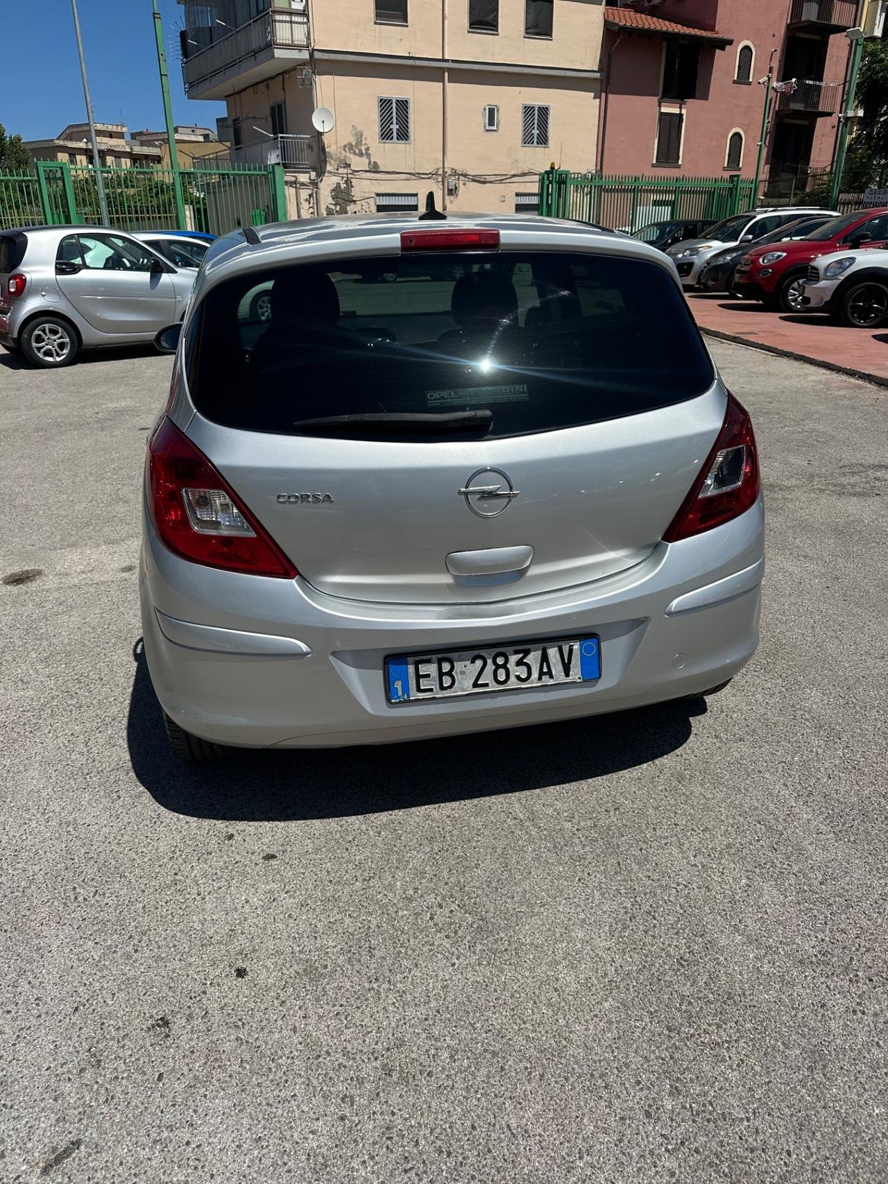 Opel Corsa 1.2 80CV 5 porte GPL-TECH Edition