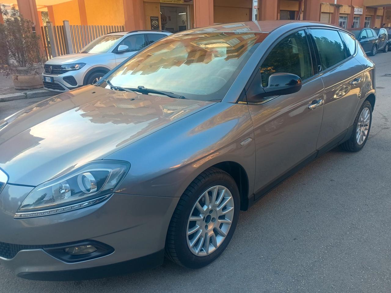 Lancia Delta 1.6 MJT DPF Argento