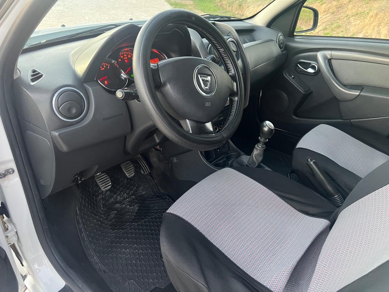 Dacia Duster 1.5 dCi Lauréate EURO6 PERMUTE RATE GARANZIA