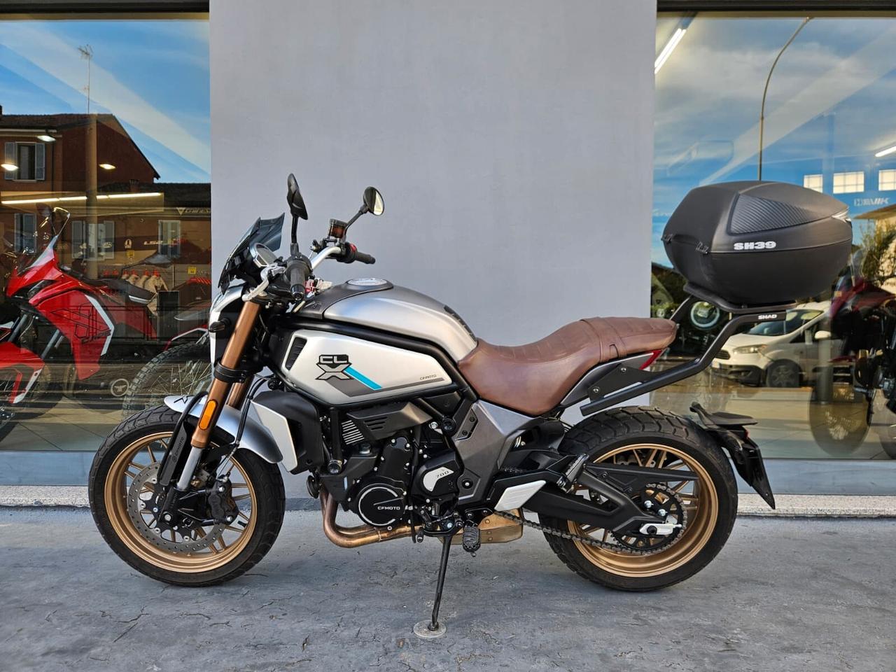 CF Moto 700CL-X - 2024