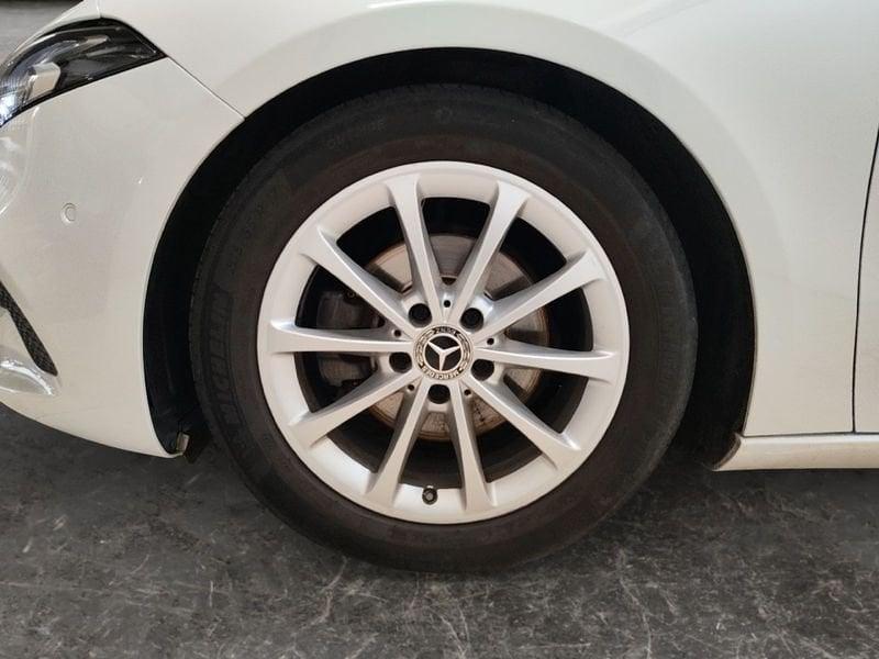 Mercedes-Benz Classe A A 180 d Sport auto