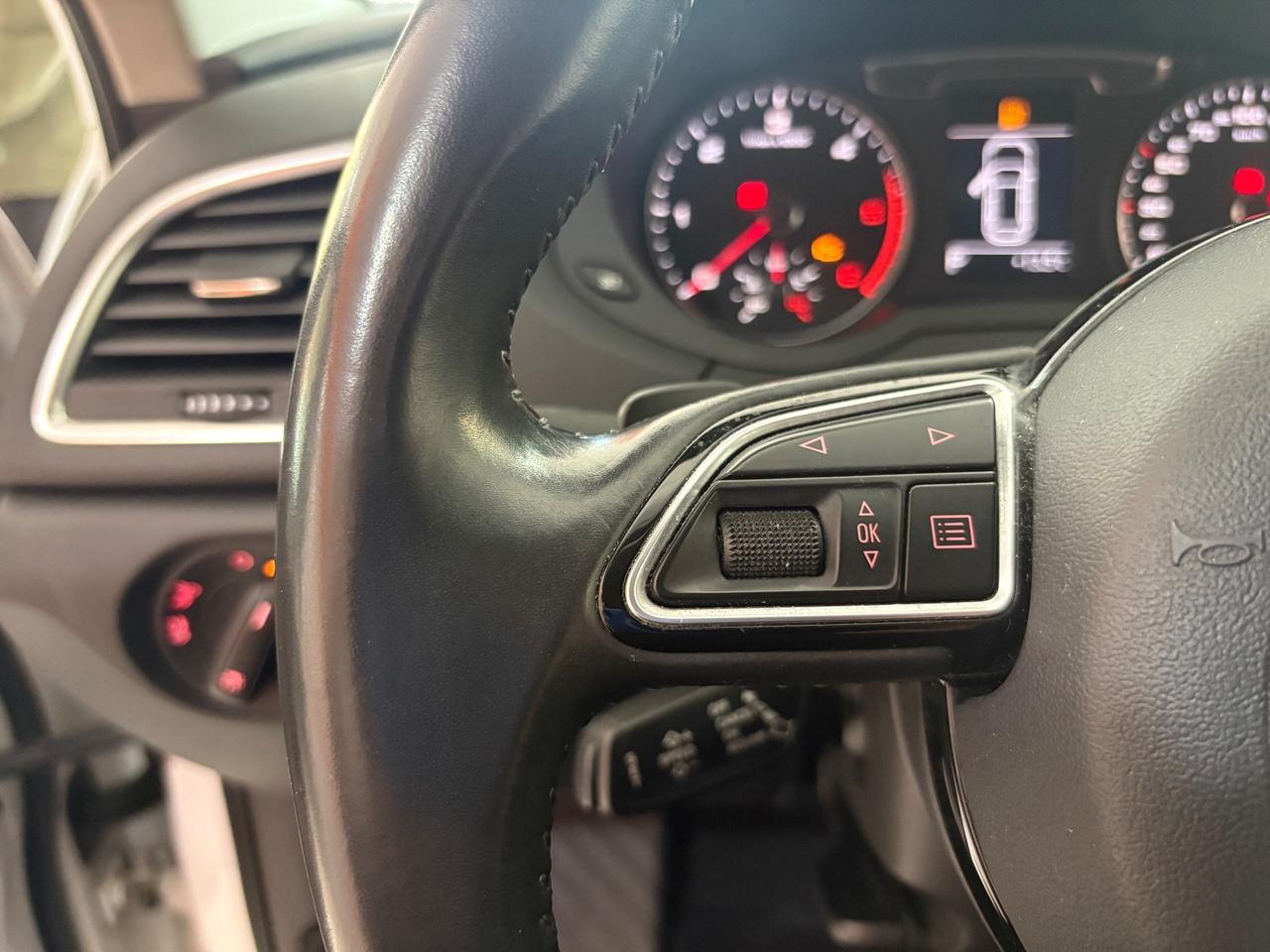 Audi Q3 2.0 TDI 120 CV Sport permuta e finanziamenti